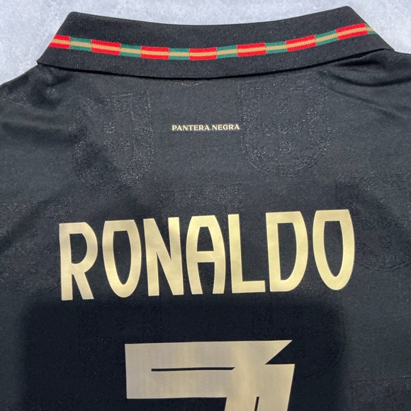 PORTUGAL - CR7 Soccer Jersey Special Edition FIFA World Cup Size XL - Picture 11 of 14